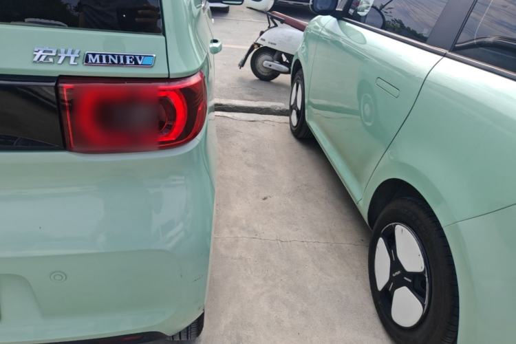 Used Wuling Hongguang MINIEV 2021 Macaron Premium Model – Lithium Iron Phosphate Right Rear Taillight