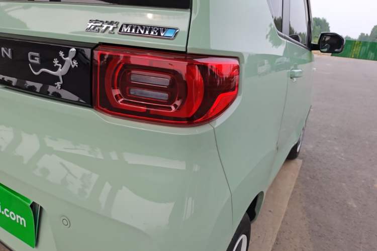 Used Wuling Hongguang MINIEV 2021 Macaron Fashion Model Lithium Iron Phosphate Right Rear Taillight
