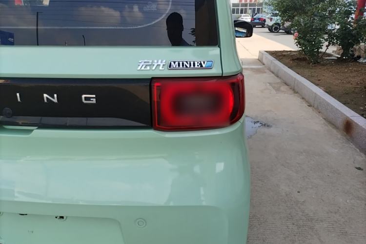 Used Wuling Hongguang MINIEV 2021 Macaron Premium Model – Lithium Iron Phosphate Right Rear Taillight