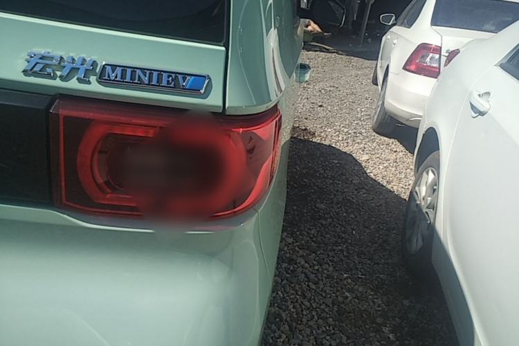 Used Wuling Hongguang MINIEV 2021 Macaron Premium Model – Lithium Iron Phosphate Right Rear Taillight
