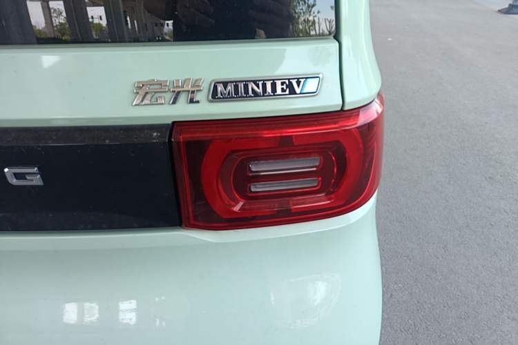 Used Wuling Hongguang MINIEV 2021 Macaron Premium Model – Lithium-NMC Right Rear Taillight