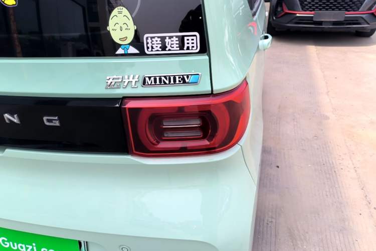 Used Wuling Hongguang MINIEV 2021 Macaron Premium Model – Lithium-NMC Right Rear Taillight