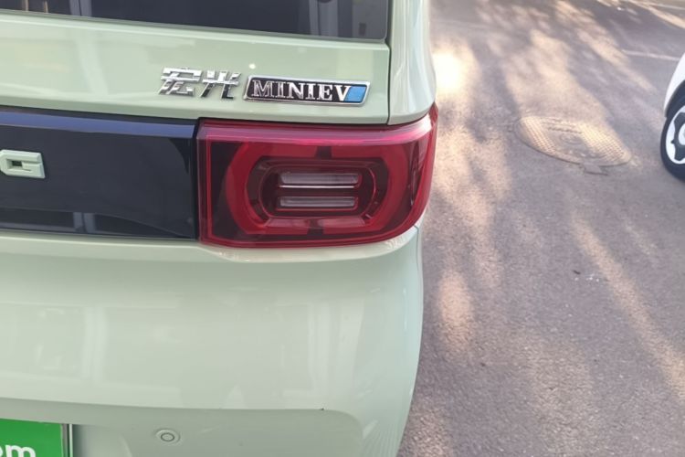 Used Wuling Hongguang MINIEV 2021 Macaron Premium Model – Lithium Iron Phosphate Right Rear Taillight