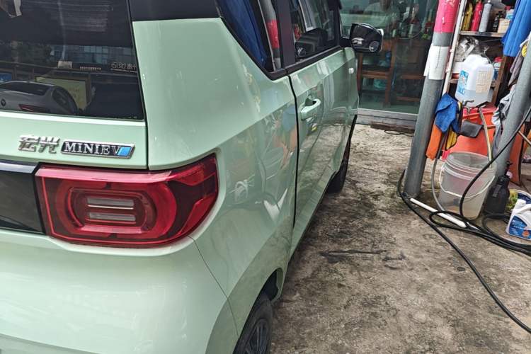 Used Wuling Hongguang MINIEV 2021 Macaron Premium Model – Lithium Iron Phosphate Right Rear Taillight