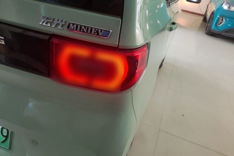 Used Wuling Hongguang MINIEV 2021 Macaron Fashion Edition Lithium-Ion Battery Right Rear Taillight