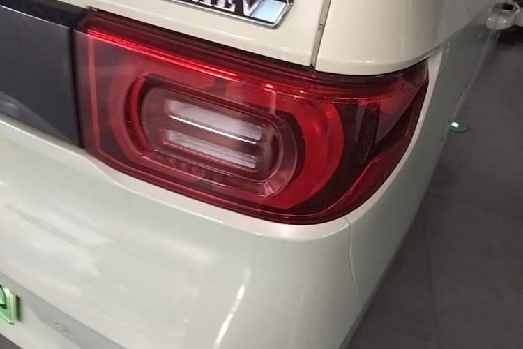 Used Wuling Hongguang MINIEV 2021 Macaron Fashion Edition Lithium-Ion Battery Right Rear Taillight