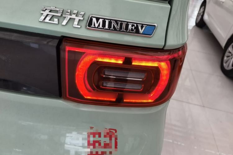 Used Wuling Hongguang MINIEV 2021 Macaron Fashion Model Lithium Iron Phosphate Right Rear Taillight