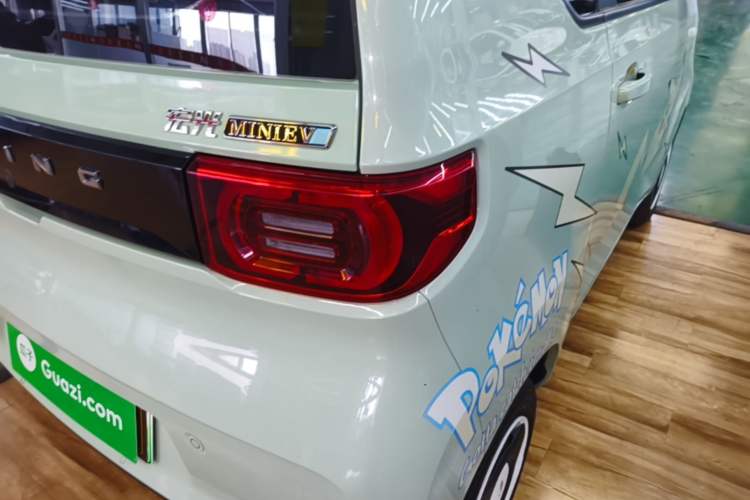 Used Wuling Hongguang MINIEV 2021 Macaron Premium Model – Lithium Iron Phosphate Right Rear Taillight