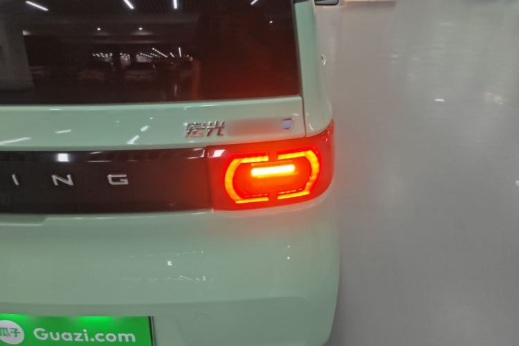 Used Wuling Hongguang MINIEV 2021 Macaron Premium Model – Lithium Iron Phosphate Right Rear Taillight