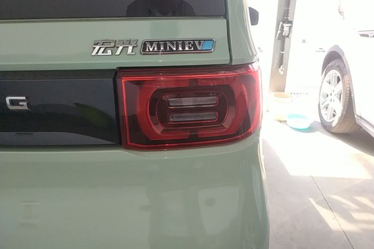 Used Wuling Hongguang MINIEV 2021 Macaron Fashion Model Lithium Iron Phosphate Right Rear Taillight