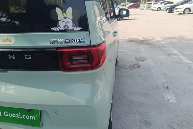 Used Wuling Hongguang MINIEV 2021 Macaron Fashion Edition Lithium-Ion Battery Right Rear Taillight