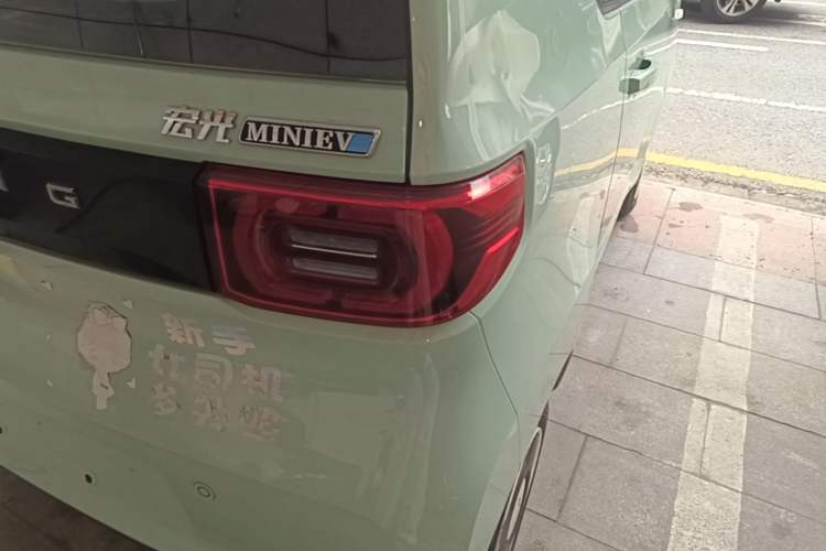 Used Wuling Hongguang MINIEV 2021 Macaron Premium Model – Lithium-NMC Right Rear Taillight