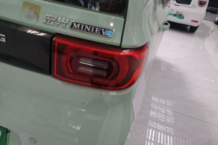 Used Wuling Hongguang MINIEV 2021 Macaron Premium Model – Lithium Iron Phosphate Right Rear Taillight
