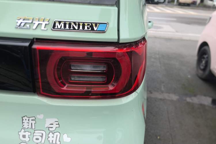 Used Wuling Hongguang MINIEV 2021 Macaron Fashion Model Lithium Iron Phosphate Right Rear Taillight