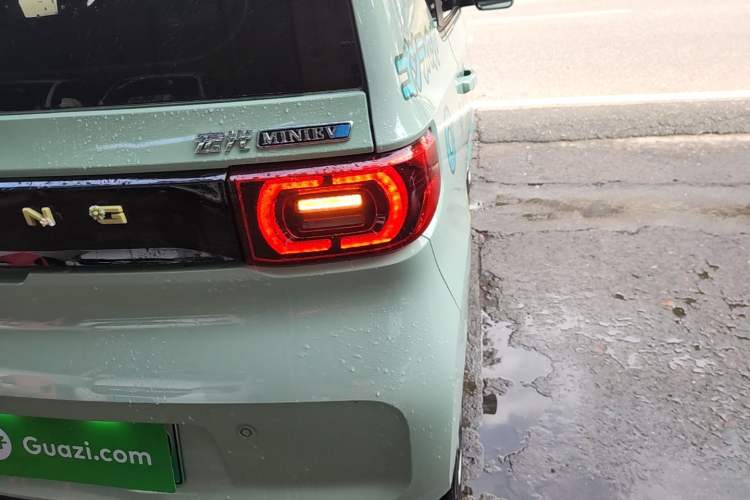 Used Wuling Hongguang MINIEV 2021 Macaron Fashion Model Lithium Iron Phosphate Right Rear Taillight