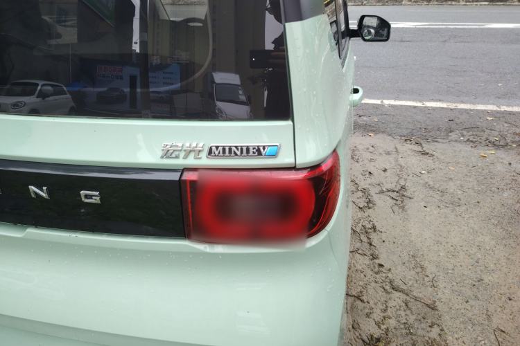 Used Wuling Hongguang MINIEV 2021 Macaron Premium Model – Lithium Iron Phosphate Right Rear Taillight