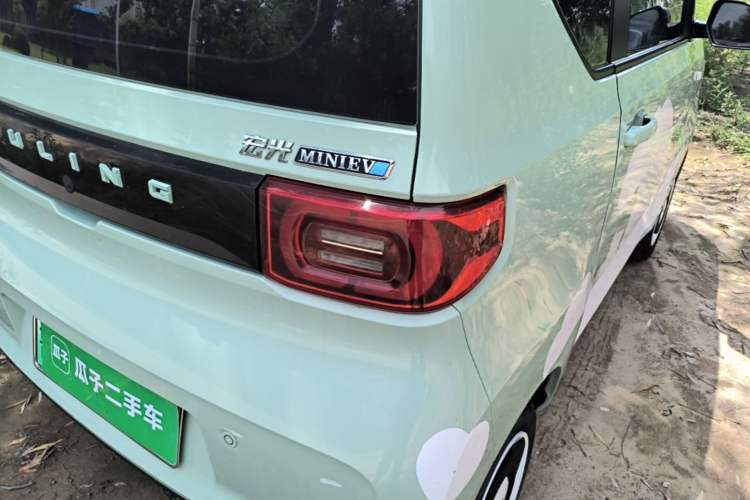 Used Wuling Hongguang MINIEV 2021 Macaron Premium Model – Lithium Iron Phosphate Right Rear Taillight
