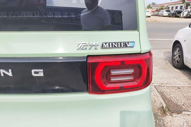 Used Wuling Hongguang MINIEV 2021 Macaron Fashion Model Lithium Iron Phosphate Right Rear Taillight