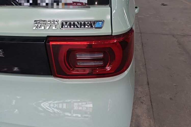 Used Wuling Hongguang MINIEV 2021 Macaron Premium Model – Lithium Iron Phosphate Right Rear Taillight