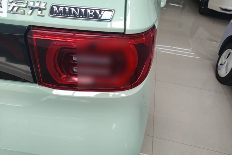 Used Wuling Hongguang MINIEV 2021 Macaron Premium Model – Lithium Iron Phosphate Right Rear Taillight