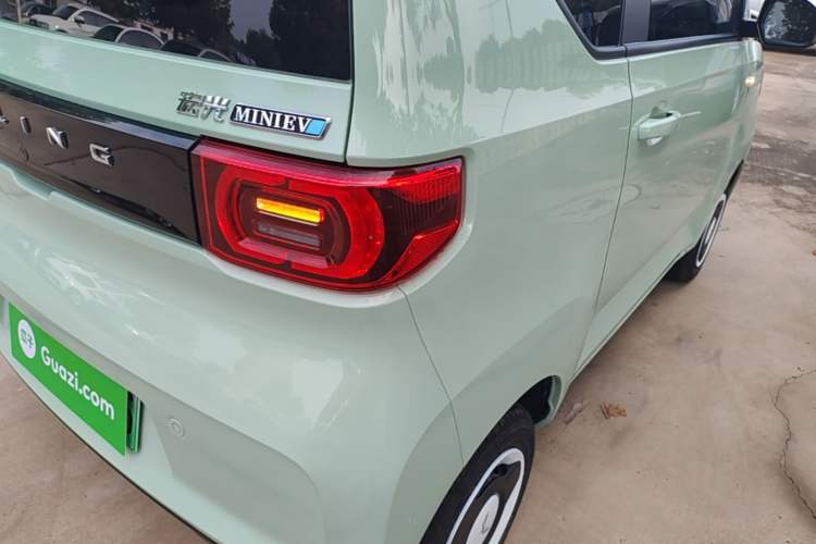 Used Wuling Hongguang MINIEV 2021 Macaron Fashion Model Lithium Iron Phosphate Right Rear Taillight