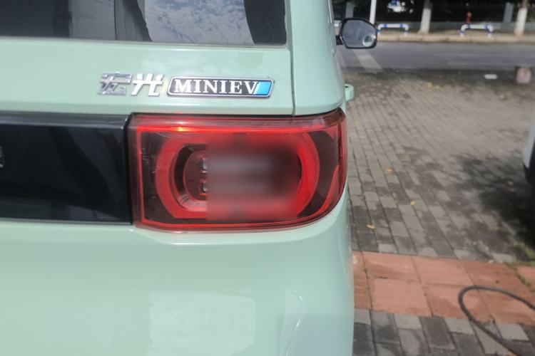 Used Wuling Hongguang MINIEV 2021 Macaron Premium Model – Lithium-NMC Right Rear Taillight