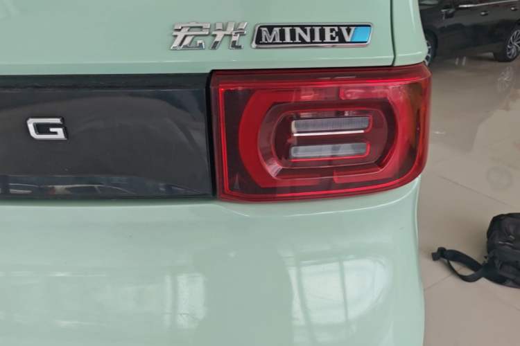 Used Wuling Hongguang MINIEV 2021 Macaron Fashion Edition Lithium-Ion Battery Right Rear Taillight