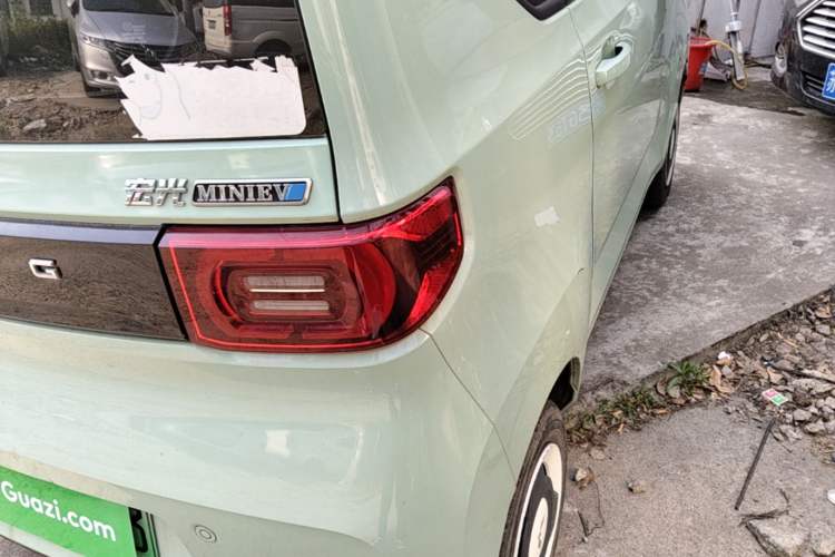 Used Wuling Hongguang MINIEV 2021 Macaron Fashion Model Lithium Iron Phosphate Right Rear Taillight
