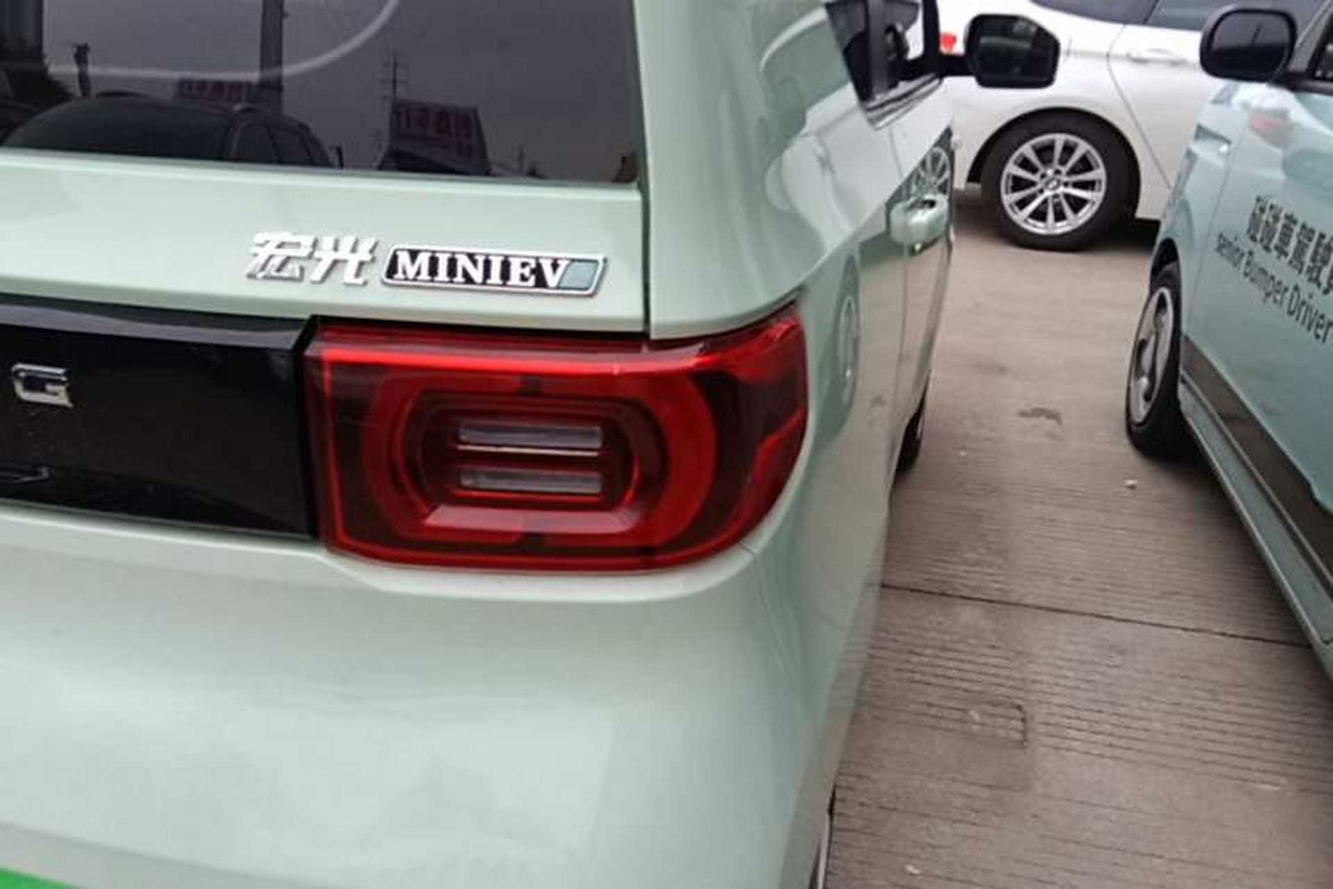 Used Wuling Hongguang MINIEV 2021 Macaron Fashion Edition Lithium-Ion Battery Right Rear Taillight