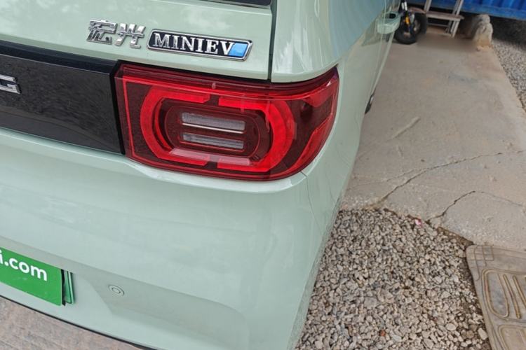 Used Wuling Hongguang MINIEV 2021 Macaron Premium Model – Lithium Iron Phosphate Right Rear Taillight