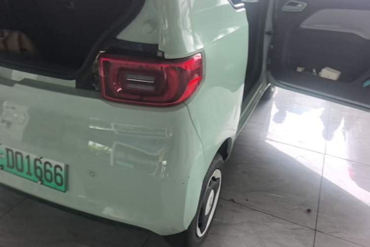Used Wuling Hongguang MINIEV 2021 Macaron Premium Model – Lithium Iron Phosphate Right Rear Taillight
