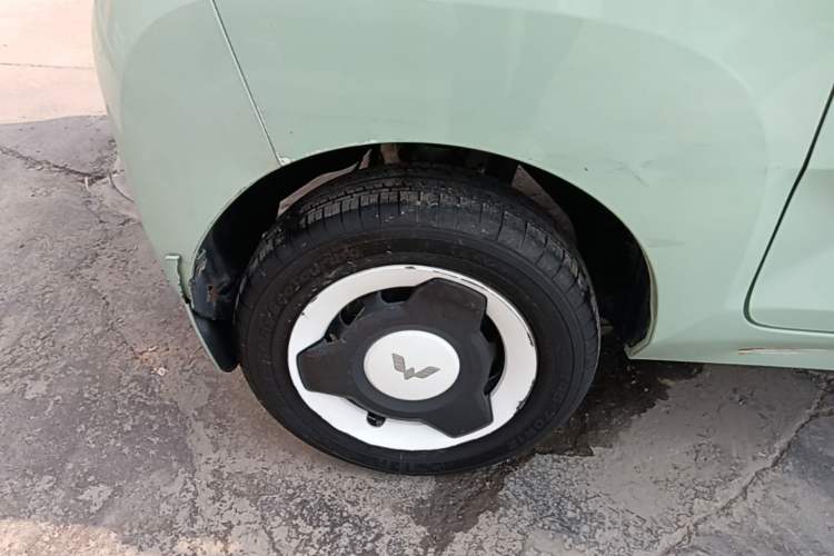 Used Wuling Hongguang MINIEV 2021 Macaron Premium Model – Lithium Iron Phosphate Right Rear Wheel Hub