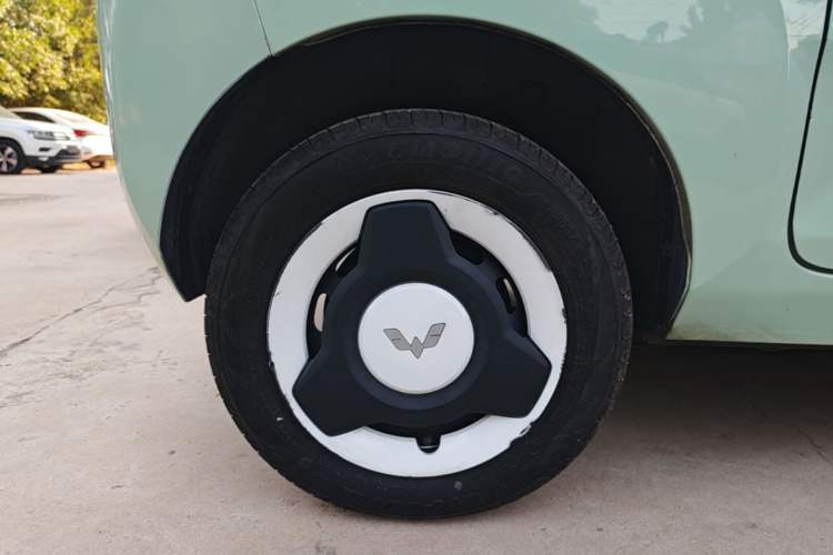 Used Wuling Hongguang MINIEV 2021 Macaron Premium Model – Lithium Iron Phosphate Right Rear Wheel Hub