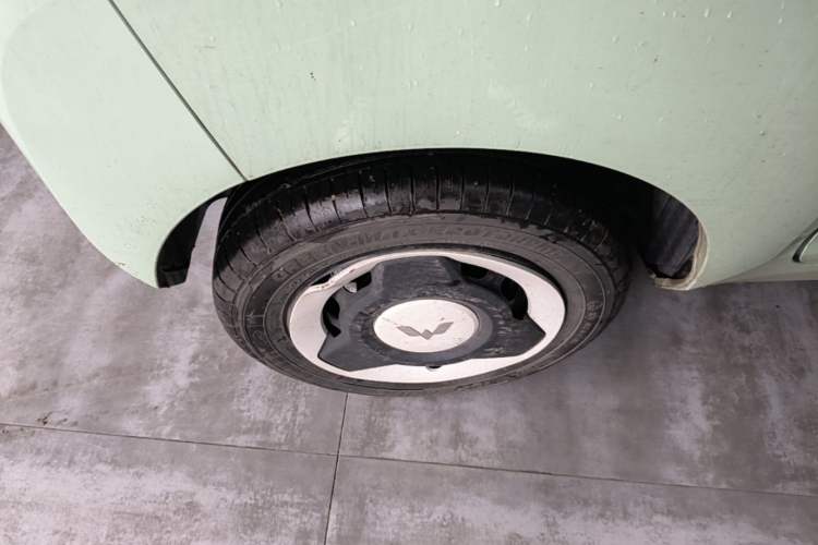 Used Wuling Hongguang MINIEV 2021 Macaron Premium Model – Lithium Iron Phosphate Right Rear Wheel Hub