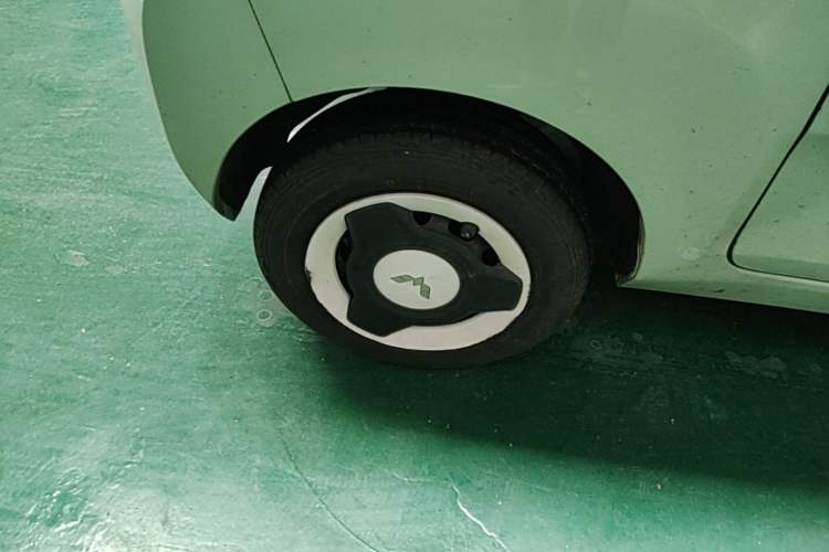 Used Wuling Hongguang MINIEV 2021 Macaron Premium Model – Lithium Iron Phosphate Right Rear Wheel Hub