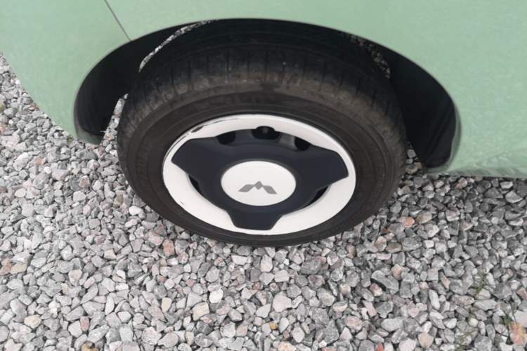 Used Wuling Hongguang MINIEV 2021 Macaron Premium Model – Lithium Iron Phosphate Right Rear Wheel Hub