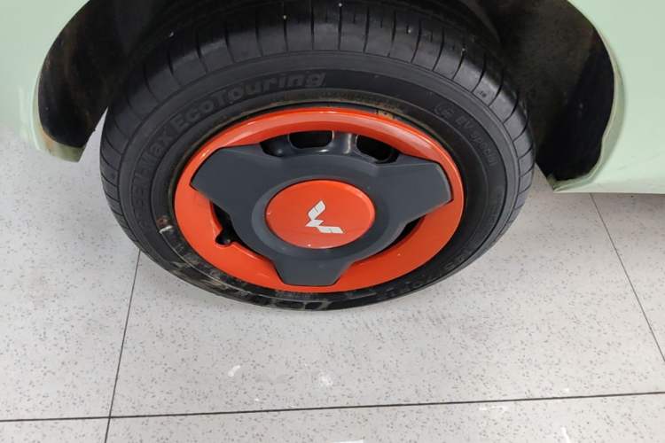 Used Wuling Hongguang MINIEV 2021 Macaron Premium Model – Lithium Iron Phosphate Right Rear Wheel Hub