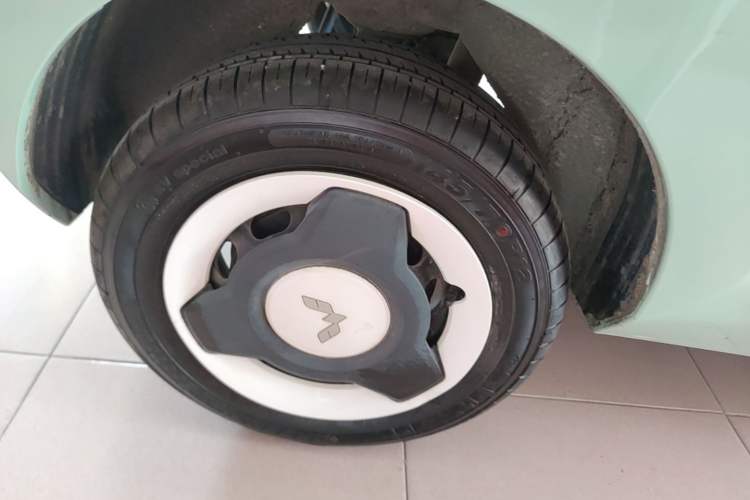 Used Wuling Hongguang MINIEV 2021 Macaron Premium Model – Lithium Iron Phosphate Right Rear Wheel Hub