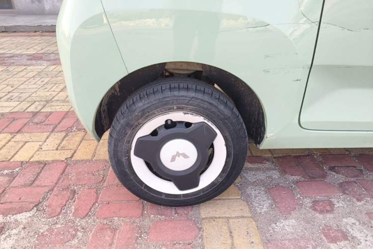 Used Wuling Hongguang MINIEV 2021 Macaron Premium Model – Lithium Iron Phosphate Right Rear Wheel Hub