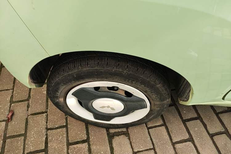 Used Wuling Hongguang MINIEV 2021 Macaron Premium Model – Lithium Iron Phosphate Right Rear Wheel Hub