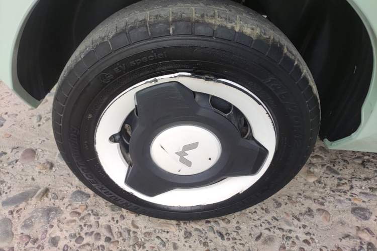 Used Wuling Hongguang MINIEV 2021 Macaron Premium Model – Lithium Iron Phosphate Right Rear Wheel Hub
