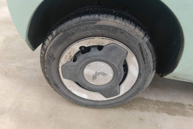 Used Wuling Hongguang MINIEV 2021 Macaron Premium Model – Lithium Iron Phosphate Right Rear Wheel Hub