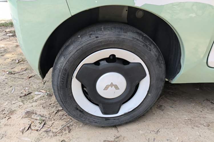 Used Wuling Hongguang MINIEV 2021 Macaron Premium Model – Lithium Iron Phosphate Right Rear Wheel Hub
