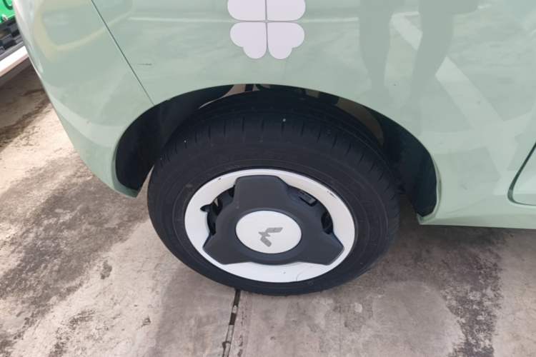 Used Wuling Hongguang MINIEV 2021 Macaron Premium Model – Lithium Iron Phosphate Right Rear Wheel Hub