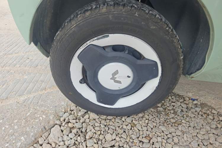 Used Wuling Hongguang MINIEV 2021 Macaron Premium Model – Lithium Iron Phosphate Right Rear Wheel Hub