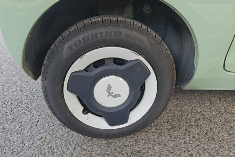 Used Wuling Hongguang MINIEV 2021 Macaron Premium Model – Lithium Iron Phosphate Right Rear Wheel Hub