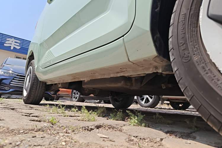 Used Wuling Hongguang MINIEV 2021 Macaron Fashion Model Lithium Iron Phosphate Right Side Sill