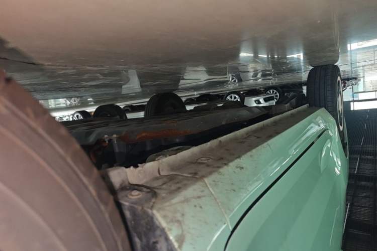 Used Wuling Hongguang MINIEV 2021 Macaron Sandwich Model 120 km Lithium Iron Phosphate Right Side Sill