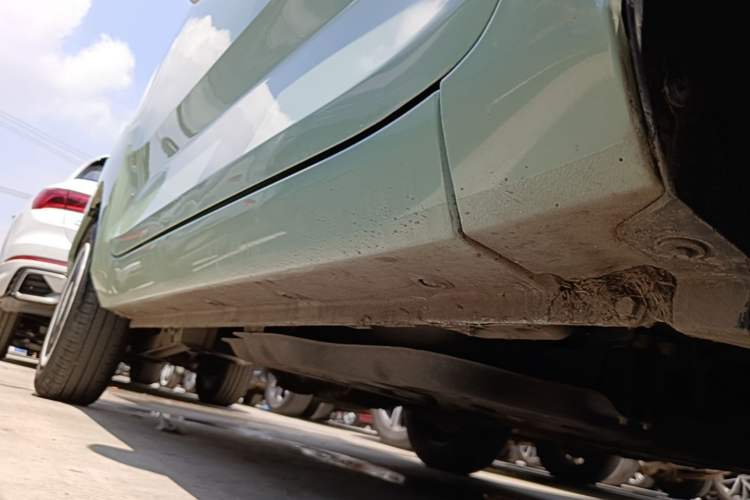 Used Wuling Hongguang MINIEV 2021 Macaron Premium Model – Lithium-NMC Right Side Sill