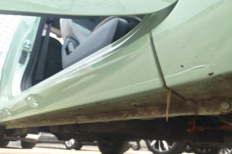 Used Wuling Hongguang MINIEV 2021 Macaron Premium Model – Lithium Iron Phosphate Right Side Sill
